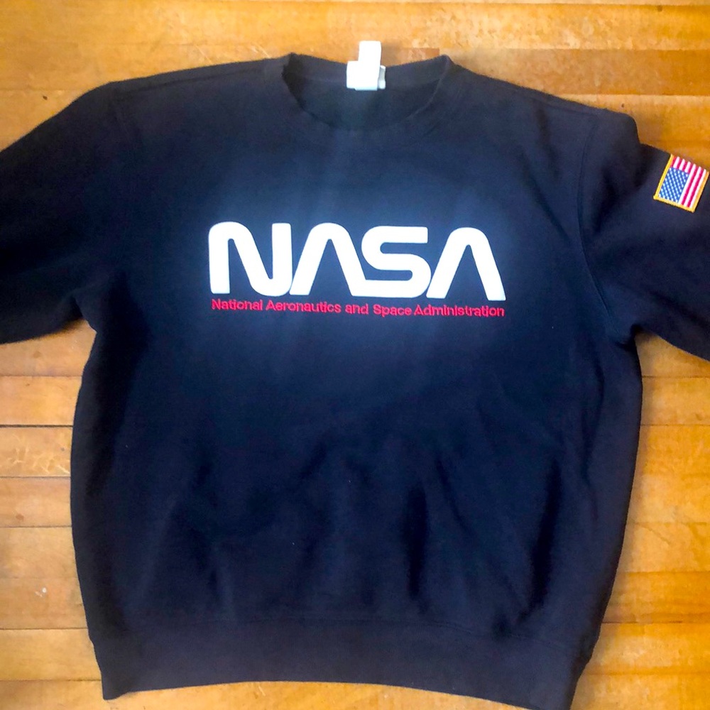 H&M NASA sweatshirt, great used condition.